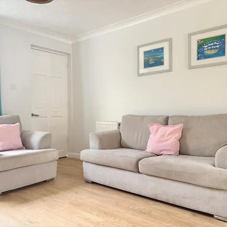 Holiday home Oasis With Sub-tropical Garden & Parking *