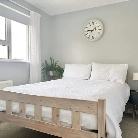 Holiday home Oasis With Sub-tropical Garden & Parking Falmouth